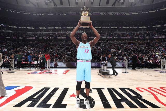 张玉宁被替换出场是保护性调整并非因伤